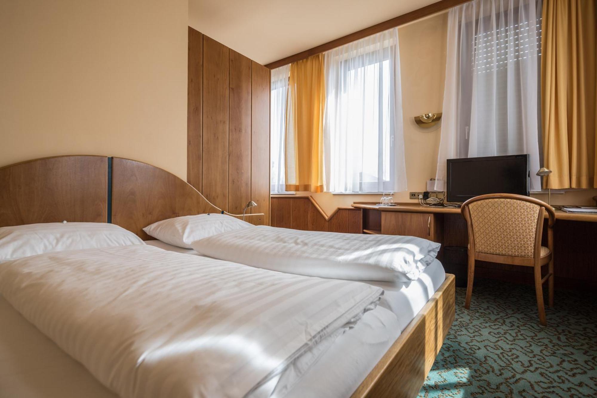 Hotel Eitljoerg Βιέννη Δωμάτιο φωτογραφία